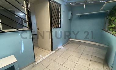 Se vende casa de tres pisos con vista al mar en Antofagasta