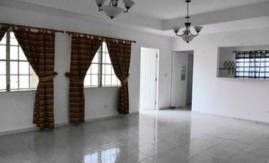 CASA EN ALTOS DE LAS PRADERAS EN SAN ANTONIO
