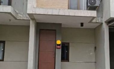 Rumah siap huni Pantai Mentari Listrik 3300 watt Strategis