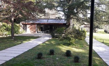 CASA QUINTA moderna pract. a estrenar 4780 m2 arbol. añosa 8 amb. novoa propiedades