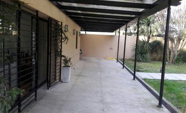 CASA QUINTA moderna pract. a estrenar 4780 m2 arbol. añosa 8 amb. novoa propiedades