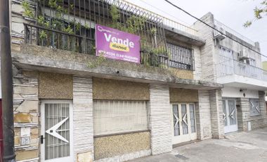 SAN NICOLAS AL 1900 - VENTA DE CASA 2 DORMITORIOS EN ROSARIO