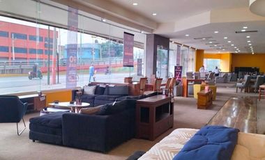 Renta o Venta de Local Comercial en Granjas Esmeralda