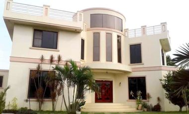 For Sale: Tagaytay Mansion 6-BEDROOM House with Huge Lot in Cavite