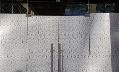 LOCAL EN VENTA O TRASPASO plaza chroma santa engracia SAN SAN PEDRO