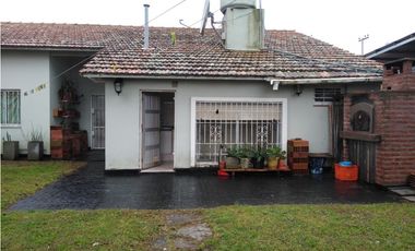 Casa 3 ambientes/ Barrio San Jacinto
