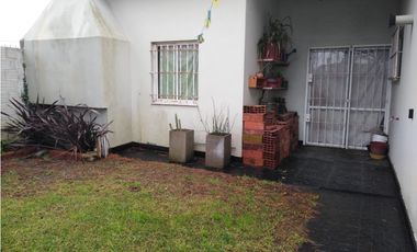 Casa 3 ambientes/ Barrio San Jacinto