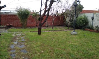Casa 3 ambientes/ Barrio San Jacinto