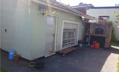 Casa 3 ambientes/ Barrio San Jacinto