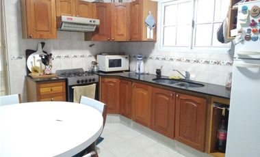 Casa 3 ambientes/ Barrio San Jacinto