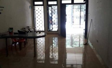 Rumah Hadap Timur Luas SHM 15 Mnt ke Living World Grand Wisata J-40190