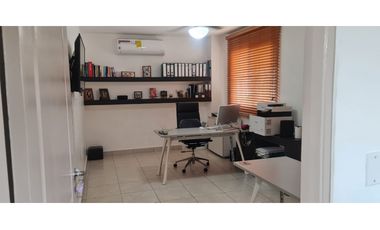 Venta de casa en Brisas del Golf, Ph Villa Alta