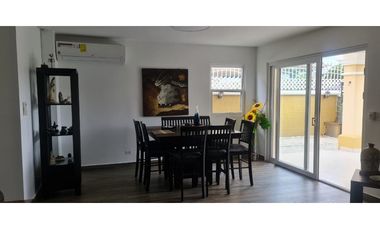 Venta de casa en Brisas del Golf, Ph Villa Alta