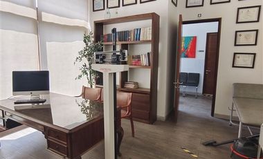 Oficina Comercial en Venta Metro Manquehue. Las Condes