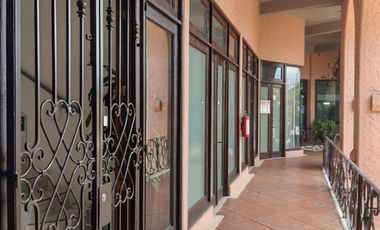 RENTA LOCAL COMERCIAL PLAZA  TEOPANZOLCO EN CUERNAVACA MORELOS