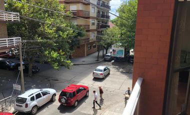 Depto en Venta 2 Ambientes al frente.