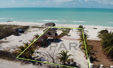Terreno de 800 m2 en Playa con Palapa en Venta Km 48 Isla Aguada