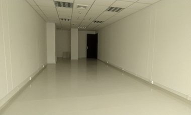 ARRENDAMOS OFICINA SOTOMAYOR BUCARAMANGA METROPOLITAN BUSINESS CON PARQUEADERO