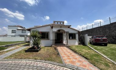 Casa en Venta de 1 planta en Condado Del Valle, Metepec Estado de México