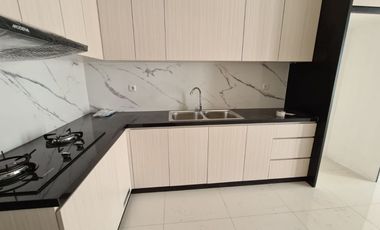 DISEWAKAN RUMAH BARU VICTORIA ALAM SUTERA DEKAT BINUS