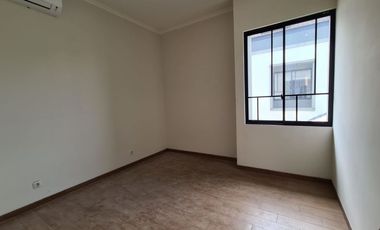 DISEWAKAN RUMAH BARU VICTORIA ALAM SUTERA DEKAT BINUS
