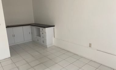 EN RENTA CONSULTORIOS A 2 CUADRAS DE CONSTITUYENTES