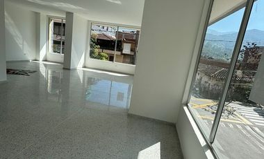LOCAL EN ARRIENDO UBICADO EN CALDAS SECTOR PARQUE
