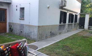 Casa PH en venta en Quilmes Oeste