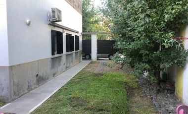 Casa PH en venta en Quilmes Oeste