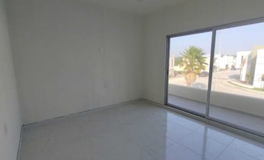 Casa en venta con alberca Fraccionamiento Palmas Green, Medellín, Ver.