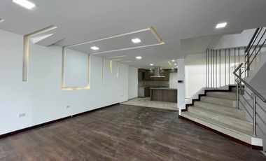 Vendo casa en la Urb. Colegio de Arquitectos