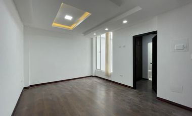 Vendo casa en la Urb. Colegio de Arquitectos