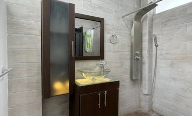 Vendo casa en la Urb. Colegio de Arquitectos