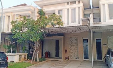 Rumah mewah kawasan elit di long Beach Pakuwon City sby