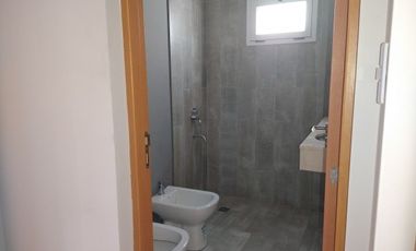 Casa 2 dormitorios en complejo privado City Garden