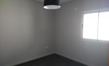 Casa 2 dormitorios en complejo privado City Garden