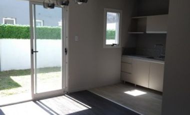 Casa 2 dormitorios en complejo privado City Garden