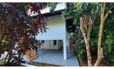 CASA EN CLAYTON 4 RECAMARAS + CBS