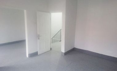 Rumah Disewakan di Matraman Dekat Pasar Pramuka