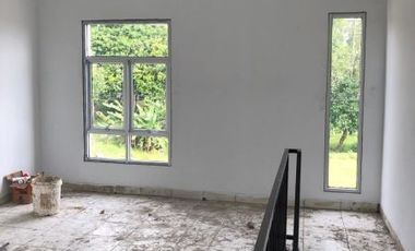 Ruko 2Lantai Hanya 450Juta Lokasi di Kawasan Perumahan Hanya 6Menit ke Stasiun!