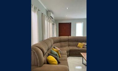 CASA en VENTA en esquina