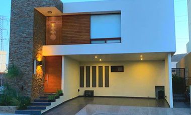 VENTA DE CASA CERRADAS DEL PEDREGAL