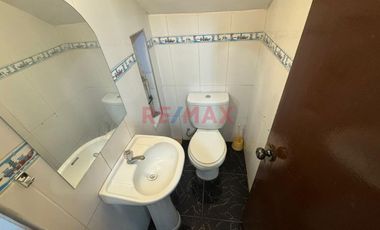 Venta De Casa 2 Pisos Urb Primavera