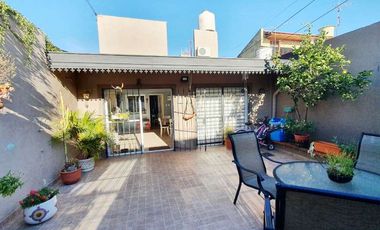 Casa PH en venta en Lanus Este