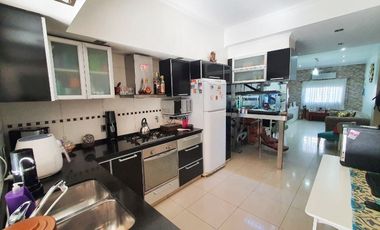Casa PH en venta en Lanus Este