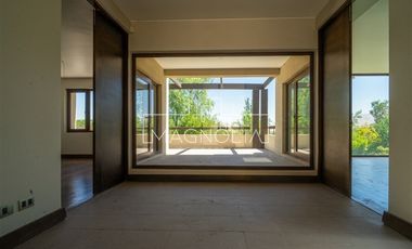 Casa en venta de 4 dorm. en Colina