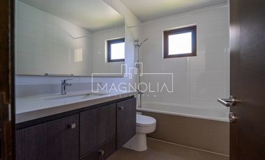 Casa en venta de 4 dorm. en Colina