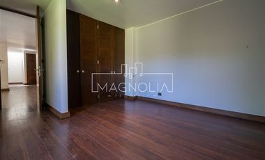Casa en venta de 4 dorm. en Colina
