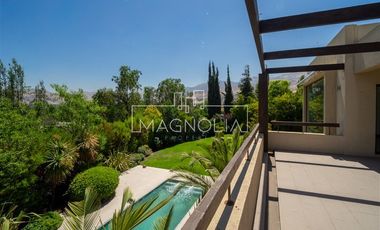Casa en venta de 4 dorm. en Colina