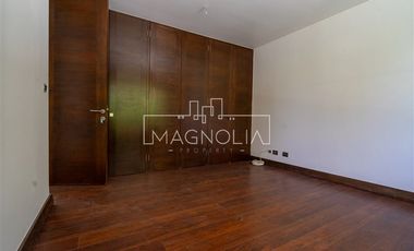 Casa en venta de 4 dorm. en Colina